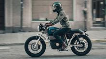 RGNT No. 1 Classic & Scrambler e-bikes now available for order in U.S.